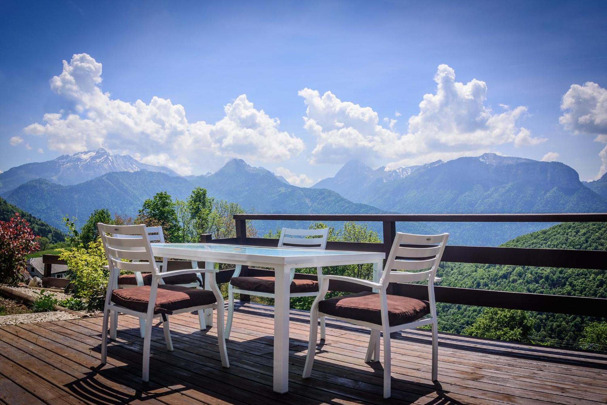 In The Heart Of Nature With An Unique View Plan Montmin Exteriér fotografie